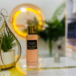 Victoria’s Secret Bare Vanilla Shimmer Body Mist
