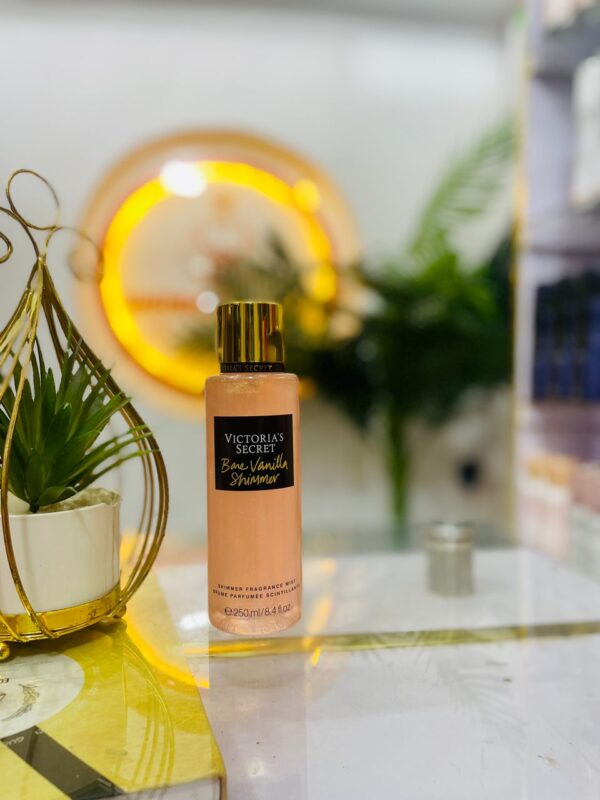 Victoria’s Secret Bare Vanilla Shimmer Body Mist