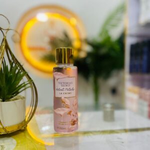 Victoria’s Secret Velvet Petals La Creme Body Mist